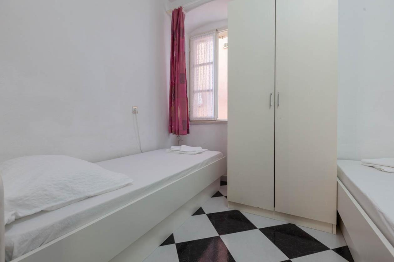 Apartmani Marija Podgora Exterior photo